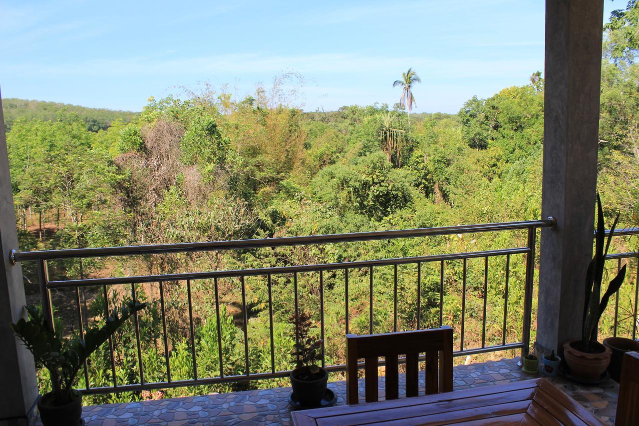 Nananuira Apartment And Room Khao Lak Eksteriør bilde