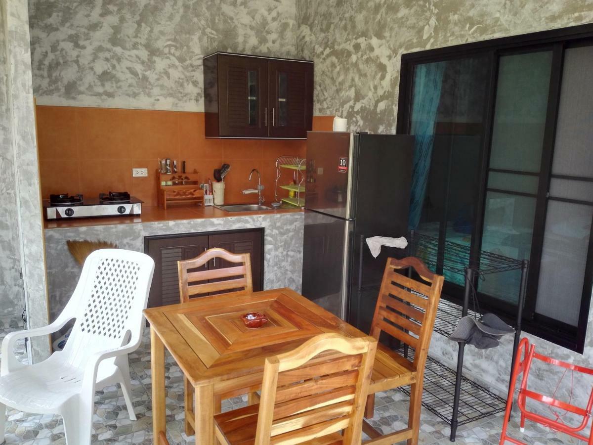 Nananuira Apartment And Room Khao Lak Eksteriør bilde