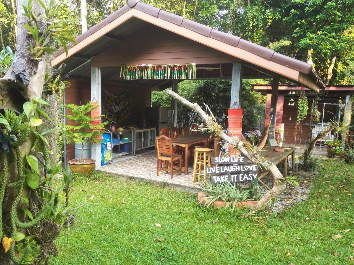Nananuira Apartment And Room Khao Lak Eksteriør bilde